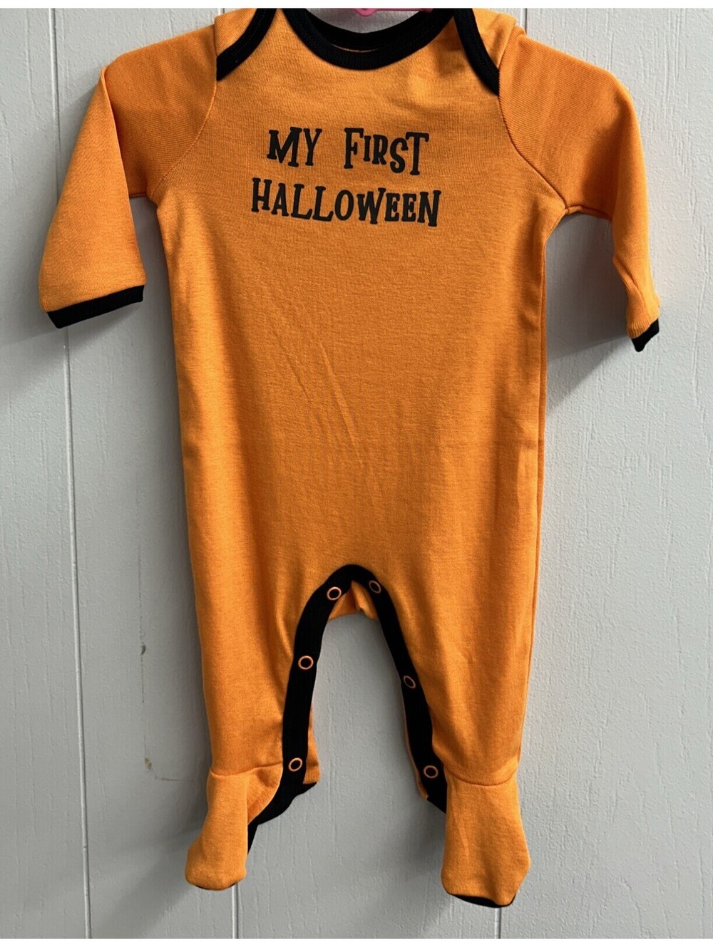 UNISEX ORANGE MY FIRST HALLOWEEN SLEEP and PLAY ONE-PIECE. Size 3 Months. NWT.